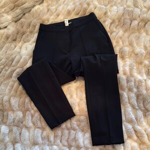 Express Black Trousers Elegant and Versatile